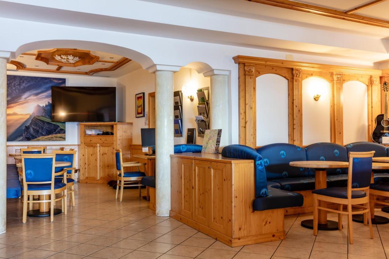 Hotel Lory - Molveno - Dolomiti エクステリア 写真