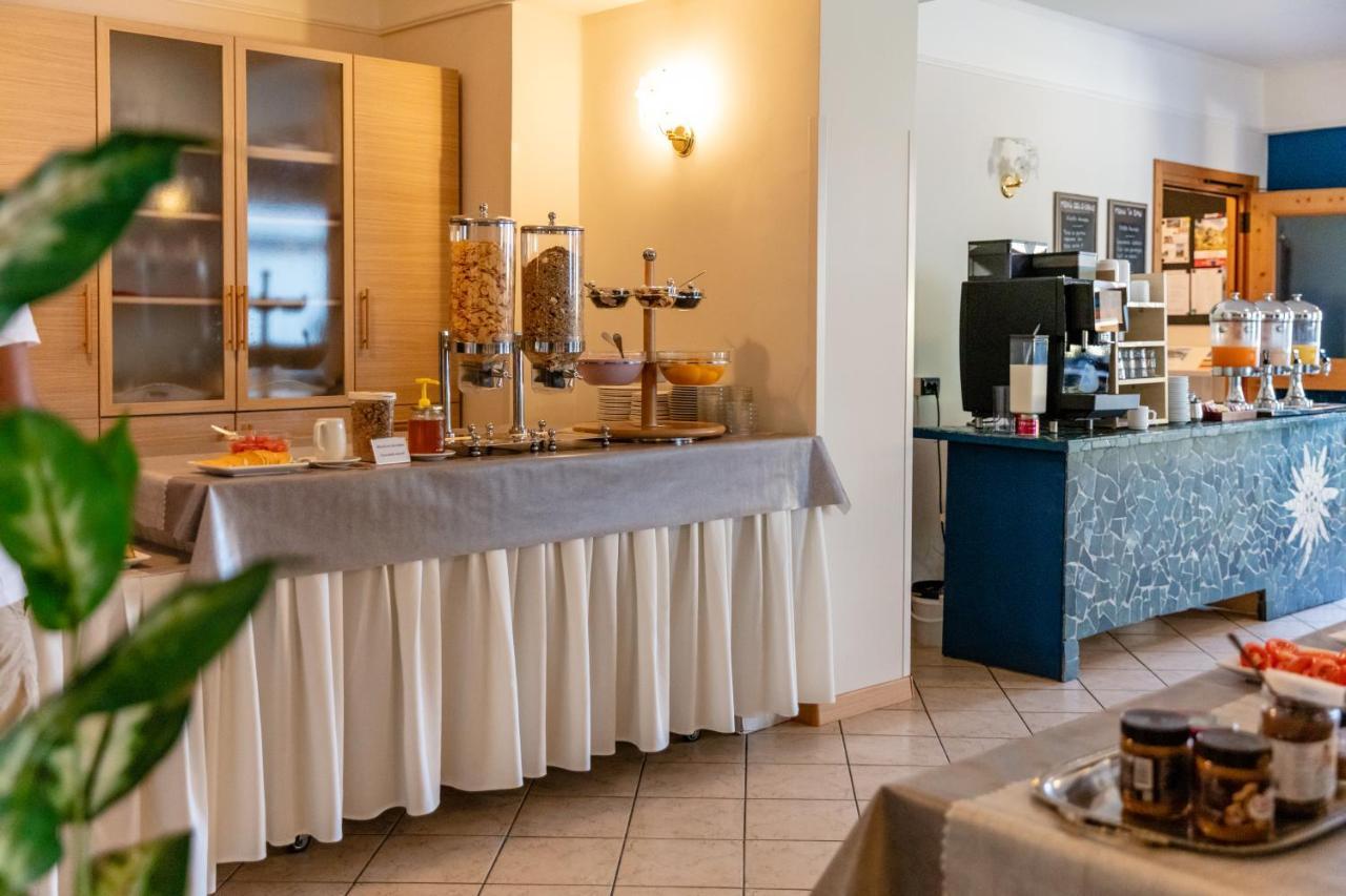 Hotel Lory - Molveno - Dolomiti エクステリア 写真