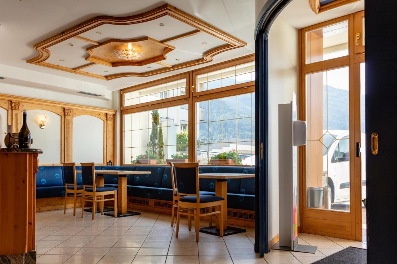 Hotel Lory - Molveno - Dolomiti エクステリア 写真
