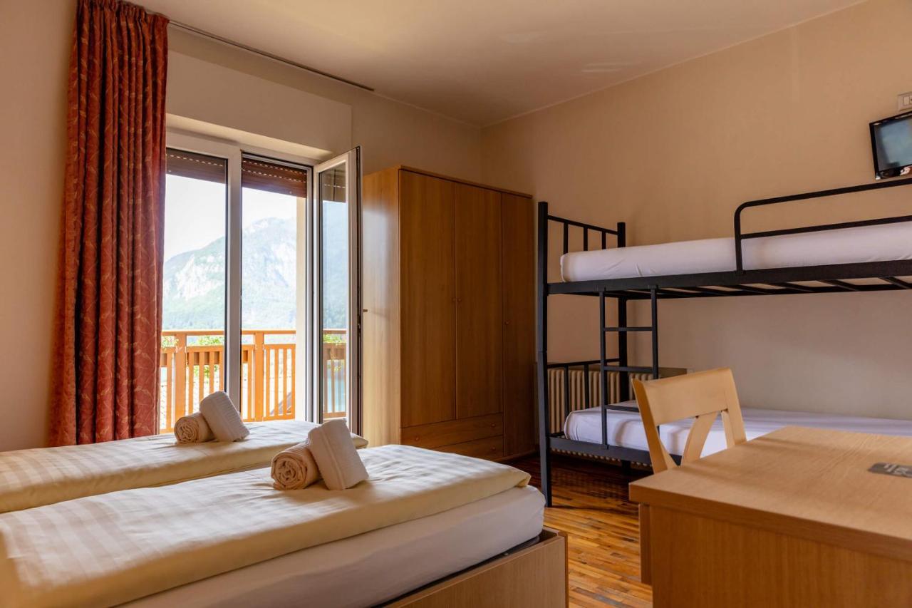 Hotel Lory - Molveno - Dolomiti エクステリア 写真